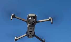 Một máy bay không người lái của hãng DJI Trung Quốc. (Ảnh: Reuters)