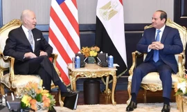 Tổng thống Mỹ Joe Biden trong cuộc gặp Tổng thống Ai Cập Abdel Fattah el-Sisi tháng 11/2022. (Ảnh: Reuters)