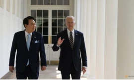 Tổng thống Mỹ Joe Biden và người đồng cấp Hàn Quốc Yoon Suk Yeol tại Nhà Trắng. (Ảnh: Reuters)