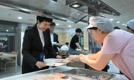 Hải sản được phục vụ tại văn phòng tổng thống Hàn Quốc. (Ảnh: Yonhap)