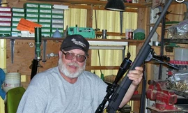 Craig Robertson tự gọi mình là người "cuồng Trump". (Ảnh: Fb)