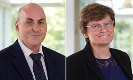 Hai nhà khoa học Katalin Karikó (phải) và Drew Weissman trở thành chủ nhân của giải Nobel Y học 2023