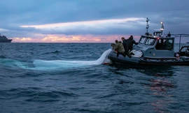 Hải quân Mỹ vớt xác khí cầu Trung Quốc