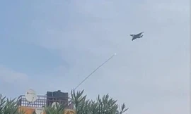 Hình ảnh chiếc máy bay quân sự của CHDC Congo bị bắn