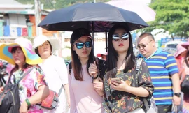 Việt Nam trao đổi chặt chẽ với Trung Quốc để khôi phục du lịch 