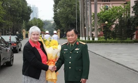 Quốc vụ khanh Bộ Quốc phòng Anh gặp Thứ trưởng Bộ Quốc phòng Hoàng Xuân Chiến