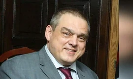 Đại sứ Romania tại Kenya Dragos Tigau