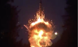 Bộ ba hạt nhân của Nga diễn tập tấn công quy mô lớn