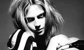 Siêu mẫu 9X Andrej Pejic 'ma lực' giới tính thứ 3