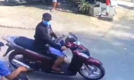 Sáng 2/2, nhiều người dân vẫn tập trung ở Củ Chi để theo dõi công an làm việc.