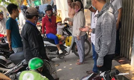 Nạn nhân ngã xe trọng thương khi bị cướp.