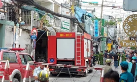 Lực lượng chức năng phong tỏa, điều tra vụ việc