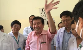 VIDEO: Việt kiều Mỹ mắc Covid-19 nói gì khi được chữa khỏi?