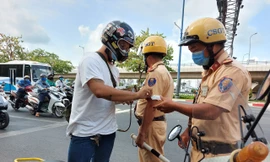 Trong 10 tổng kiểm soát, lực lượng CSGT đã xử phạt hơn 5,7 tỉ đồng.