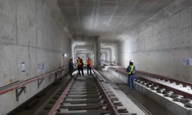 Công nhân chạy đua để hoàn thành nhà ga Ba Son