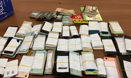 Nhiều tang vật bị thu giữ.