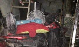 Nhiều tài sản trong phòng trọ hư hỏng.