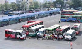 Hai bến xe lớn nhất Sài Gòn vắng hoe ngày đầu mở cửa trở lại