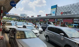 Từ 14/11, tài xế taxi, xe khách cần chú ý khi ra vào sân bay Tân Sơn Nhất để tránh bị phạt.