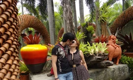 'Phi công trẻ' Hoàng Việt mặn nồng với nữ tỷ phú U60