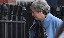 Bà May đang tìm kiếm việc kéo dài thời hạn Brexit càng ngắn càng tốt.