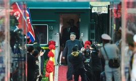New Strait Times: 'Chủ tịch Kim Jong Un được chào đón bằng thảm đỏ'