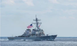 Tàu khu trục Mỹ đi qua eo biển Đài Loan. Ảnh minh họa