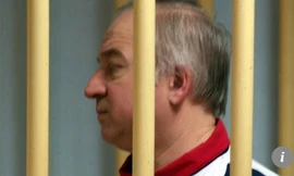 Cựu điệp viên Nga Sergei Skripal và con gái được cho là đã bị đầu độc bởi chất độc thần kinh do Liên Xô phát triển, nhưng đã may mắn thoát chết.