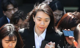 Cô Cho Huyn-ah, con gái cựu chủ tịch Korean Air, đã bị cáo buộc thuê 11 người giúp việc bất hợp pháp.