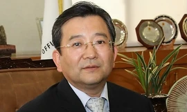 Cựu thứ trưởng tư pháp Hàn Quốc Kim Hak-ui sẽ bị điều tra lại vì cáo buộc nhận hối lộ bằng tình dục.