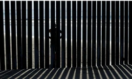 Hàng tỷ USD thương mại biên giới Mỹ- Mexico sẽ bị thiệt hại nếu Mỹ đóng cửa biên giới với Mexico.