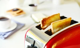 Nếu không thể từ bỏ món bánh nướng, nên nướng bánh đủ độ giòn.