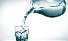 Việc sử dụng một loại vật liệu đặc biệt với một chút ánh sáng mặt trời có thể lọc nước nhanh và sạch, thân thiện với môi trường.