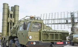 Hệ thống phòng thủ tên lửa S-400 của Nga
