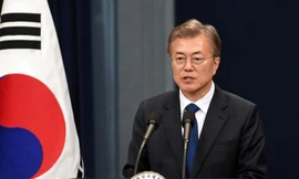 Tổng thống Moon Jae-in khẳng định, Hàn Quốc sẵn sàng làm tất cả những gì có thể để đảm bảo rằng Mỹ và Triều Tiên có thể duy trì các động lực đối thoại để tiếp tục liên lạc và hợp tác chặt chẽ.