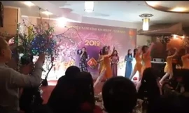 Biểu diễn văn nghệ trong chương trình đón Tết Việt của cộng đồng người Việt tại Ukraine ngày 1/2/2019. Ảnh: Nguyễn Văn Nưa.