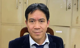 Tạm giam nhà báo vòi 300 triệu đồng của công ty sản xuất game