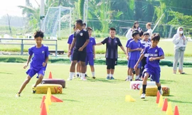 Trẻ em huyện ngoại thành TPHCM vui chơi trước thềm năm học mới