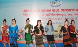 Khen thưởng 86 sinh viên Lào, Campuchia nỗ lực học tập, tích cực tham gia hoạt động phong trào