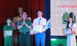 Thí sinh Ngô Anh Tú đoạt quán quân cuộc thi 'Quyển sách tôi yêu'