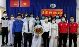 Kết nạp Đảng nhiều chiến sỹ tình nguyện hè 