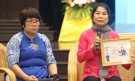 Cuộc gặp mặt xúc động của những 'người tù không số' 