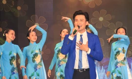 Ca sỹ Chí Thiện: Chủ nhật Đỏ giúp người một cách rõ ràng nhất