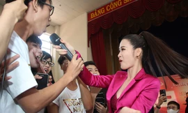 Đông Nhi, Uni 5 cuồng nhiệt khuấy động buổi tuyển sinh Hoa hậu VN