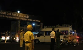 Linh cữu cố Thủ tướng Phan Văn Khải về đến Hội trường Thống Nhất