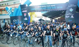 Hàng nghìn người đạp xe ở Sài Gòn khởi động 'Giờ Trái đất' 