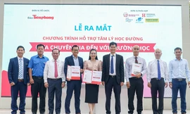 Báo Tiền Phong khởi động chương trình đưa chuyên gia tâm lý đến trường học