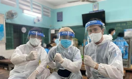 Nghệ sỹ trẻ TPHCM nhiều đêm trắng hỗ trợ lực lượng chống dịch tại các 'điểm nóng' 