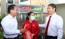 TPHCM phát động cao điểm chăm lo người nghèo thành phố