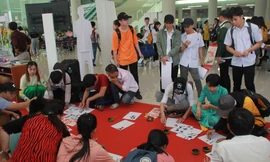 Bạn trẻ sôi nổi nhảy flashmob, ca hát, thi tài robot... ở ngày hội Tân sinh viên